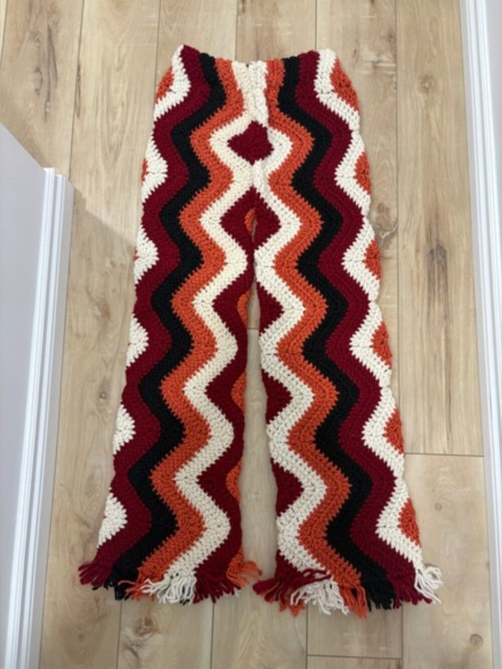 FREE PEOPLE “THE FARRA” CROCHET KNIT PANTS RARE  BOHO ICON  FESTIVAL STATEMENT - Picture 7 of 11